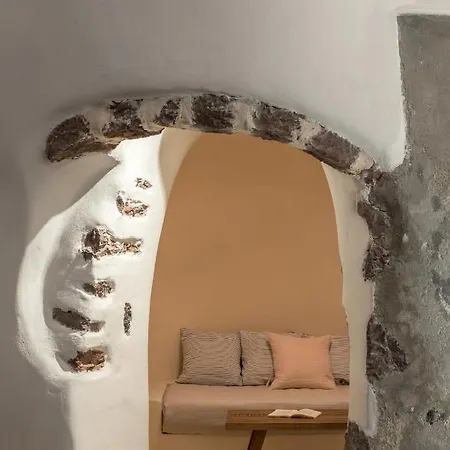 Villa Historic Old Bakery Cave By Cycladica Oia