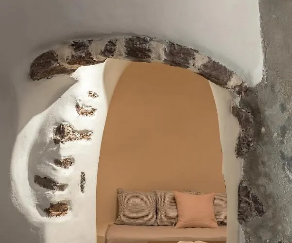 Villa Historic Old Bakery Cave By Cycladica Oia